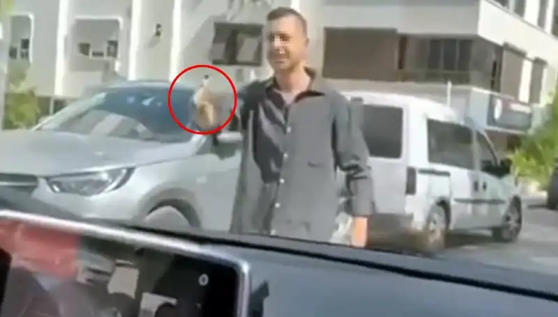 Trafikte Kadınlara Silah Doğrultan Sürücüye Ait Şok Edici Detaylar Ortaya Çıktı
