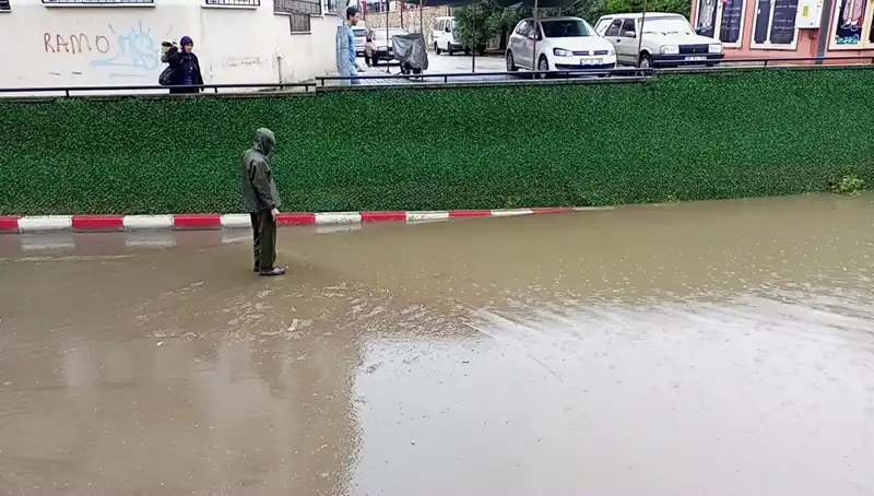 Aydın'da Şiddetli Sağanak Yağmur Alt Geçidi Su Bastı: Son Durum Nedir?