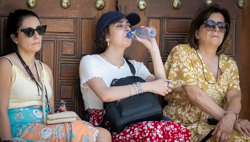 Ülke Genelinde Kovit Sıcaklık: 23 İlde 40 Dereceyi Geçti