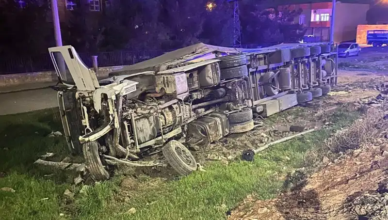 TIR Devrildi: Kazanın Gizemini Çözmek İçin Ekipler Seferber Oldu