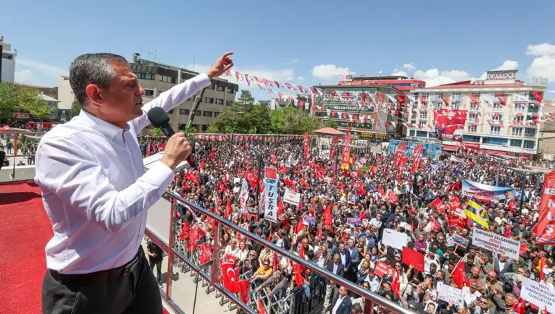 Özgür Özel'den Çarpıcı Açıklama: Örgütün Silah Bırakma Sürecine Destek!