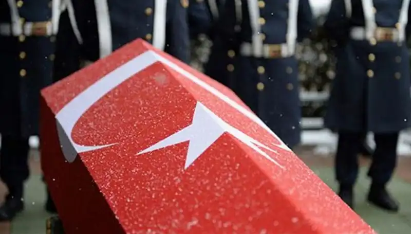 Pençe Kilit Operasyonu'nda Yaralanan Askerimiz Şehit Düştü: Türkiye'nin Yürekleri Yanıyor