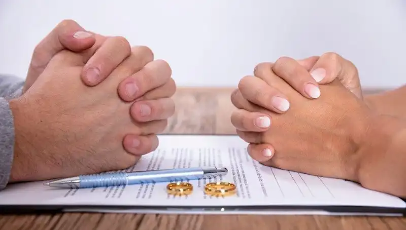 Yargıtay'dan Çarpıcı Karar: Eşinin Rızası Olmadan Taşınmaz Satan Cezalandırıldı