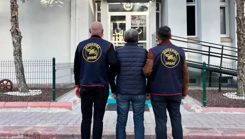 MİT TIR'larını Durduran Emniyet Müdürü FETÖ'cü Olarak Yakalandı