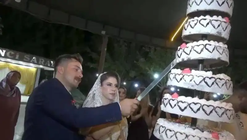 Düğün Müzikleri Yerini Gözyaşlarına Bıraktı: Eşinin Hastaneye Koştuğu O Anlar