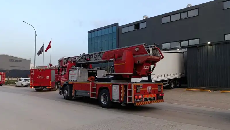 İnegöl’de Korkutan Fabrika Yangını: Olay Anı ve Sonrası