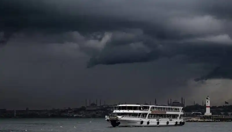 İstanbul'da Miktarları Değişen Sağanak Yağış Bekleniyor: Detaylar Açıklandı