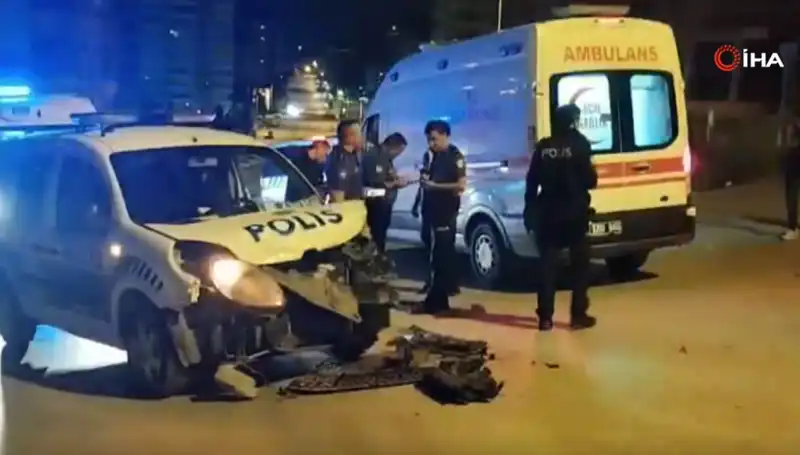 Ankara’da Hafif Ticari Araç ve Polis Aracı Çarpıştı: Olay Yeri Detayları