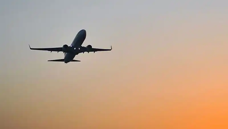İstanbul Havaalanı'na Dönüş: THY ve Pegasus Uçuşları Yeniden Başlıyor