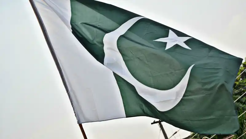 Pakistan'da Çöken Binada Hayatını Kaybedenlerin Sayısı Artıyor: Detaylar Ortaya Çıkıyor
