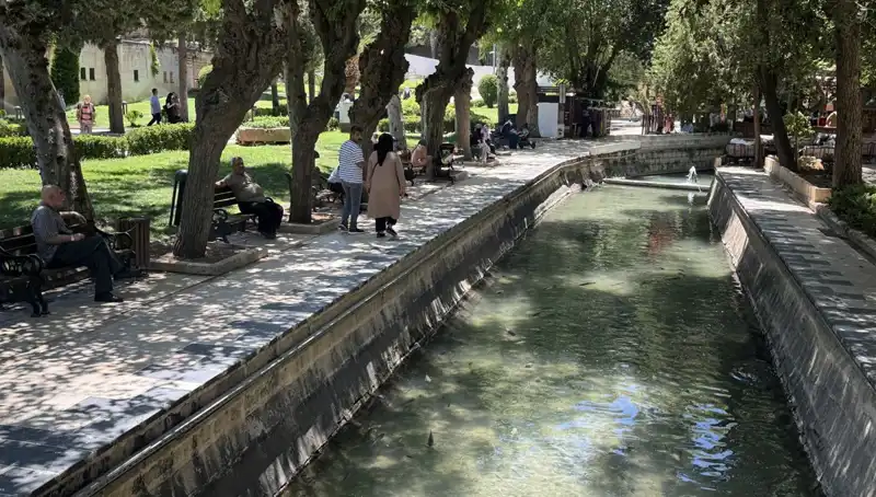 Şanlıurfa'da Sıcaklık Rekorları: Termometreler 37 Dereceyi Buldu