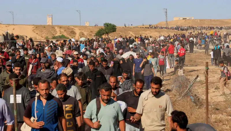 İsrail Gazze'de İnsani Yardım Bekleyenlere Ateş Açtı: 15 Filistinli Hayatını Kaybetti