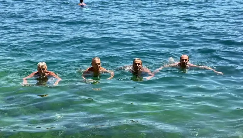 Sıcaktan Bunalanlar Termometreler 36 Dereceyi Gösterince Sahile Akın Etti