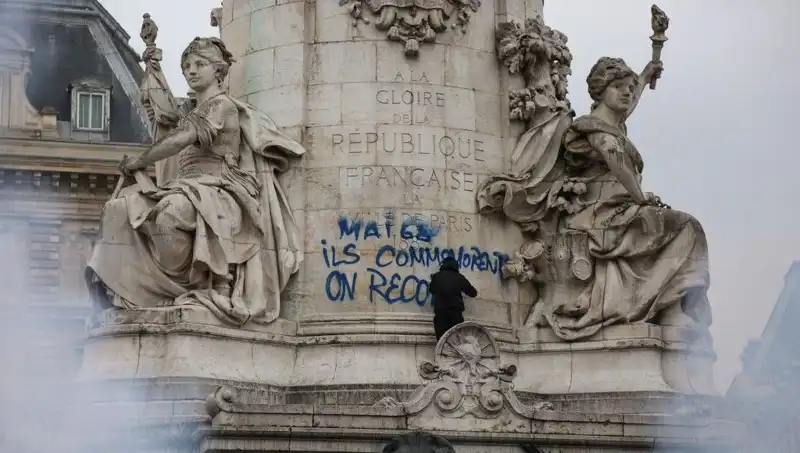 Paris Belediyesi Grafiticilere Savaş Açtı: Kentin Görsel Estetiğini Korumak İçin Yeni Önlemler