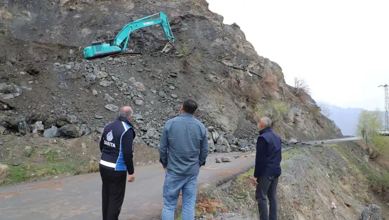 Hakkari'de Kaya Düşmelerine Karşı Alınan Yepyeni Önlemler