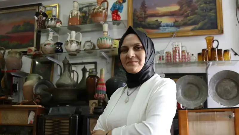 Eşine Eski Eşyaları Topladığı İçin Kızan Adam, Şimdi Para Kazanıyor!