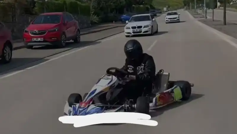 Go-Kart Sürücüsünden Yürekleri Ağıza Getiren Drift Gösterisi!