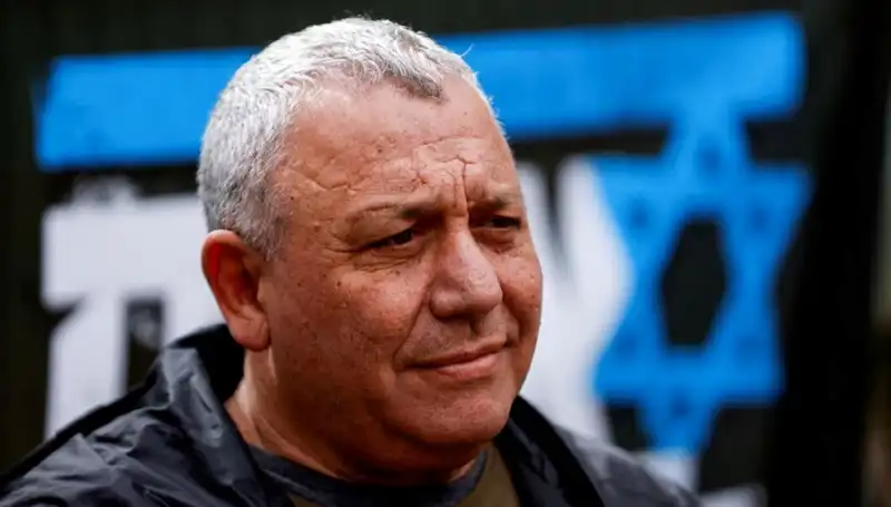 İsrail'de Siyasi Deprem: Gadi Eisenkot'un İstifası Ne Anlama Geliyor?