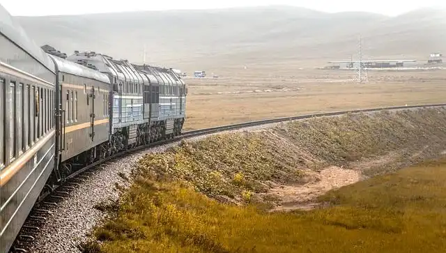 Pensilvanya'da Trajedi: Tren Raylarda 3 Kişiye Çarptı