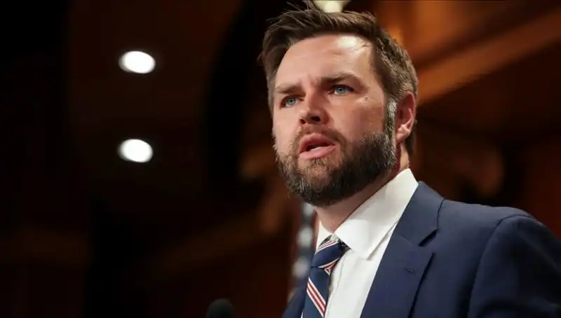 JD Vance: Zelenski ile Görüşmesi Sonrası Gündem Olan Hayatı ve Kariyeri
