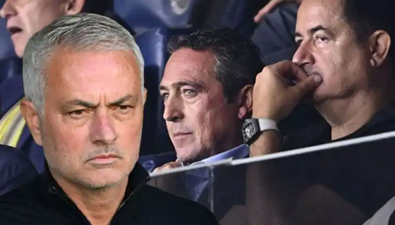 Fenerbahçe, Mourinho'nun Geleceği Üzerine Çarpıcı Açıklama Yaptı