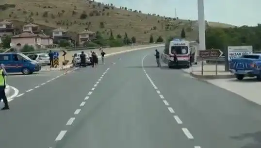 Elazığ’da Korkutan Kaza: İki Otomobil Çarpıştı, Yaralılar Hastaneye Kaldırıldı