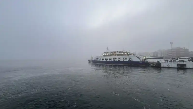 Çanakkale Boğazı'nda Yoğun Sis Nedeniyle Transit Geçişler Durduruldu: Sebepler ve Etkileri!