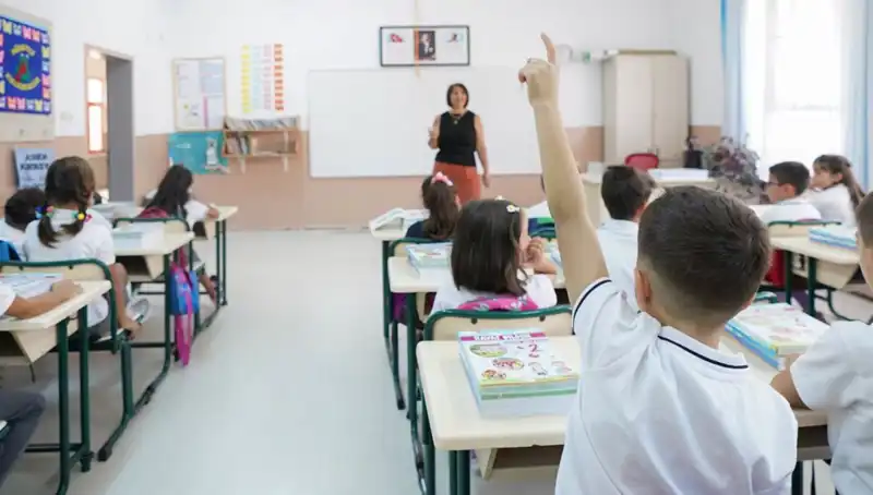 Öğretmenlerin Ek Ders Ödemeleri Bayramdan Önce Yatacak mı?