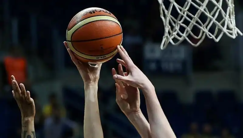 Kadın Basketbolunda Büyüleyici Bir Yarı Final: Fenerbahçe ve Beşiktaş Karşılaşıyor