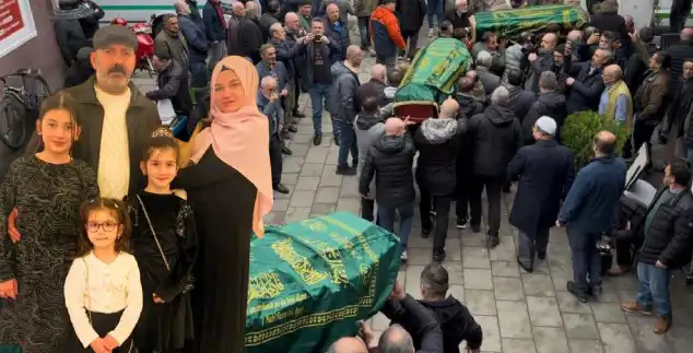 Rize'de Gözyaşlarıyla Uğurlanan Strasbourg'daki Kız Kardeşler