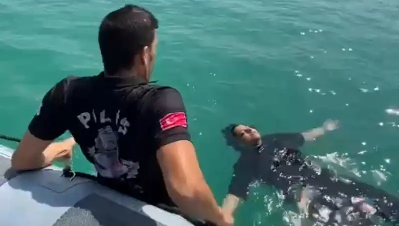 Baraj Gölüne Düşen Kadın, Gemi Adamların Cesaretiyle Kurtarıldı