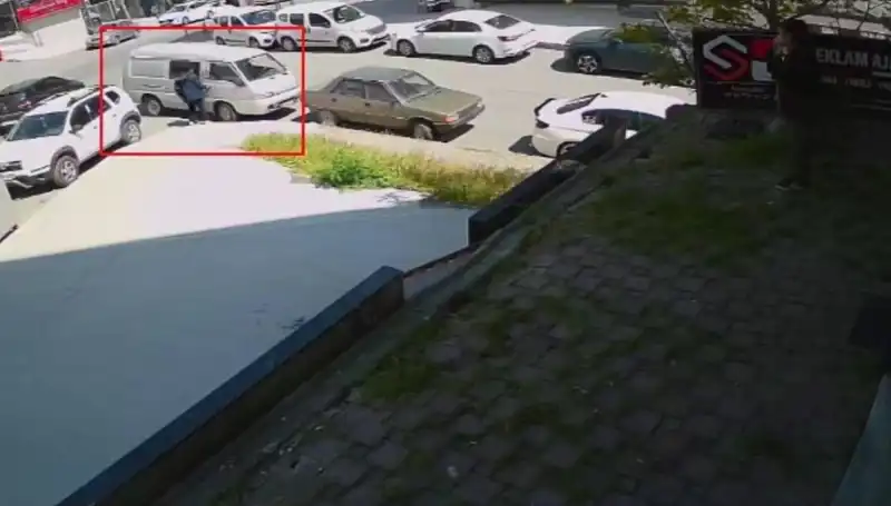 Aracını Çalmak İsteyen Hırsızı Suçüstü Yakalayan Kahraman Vatandaşın Hikayesi
