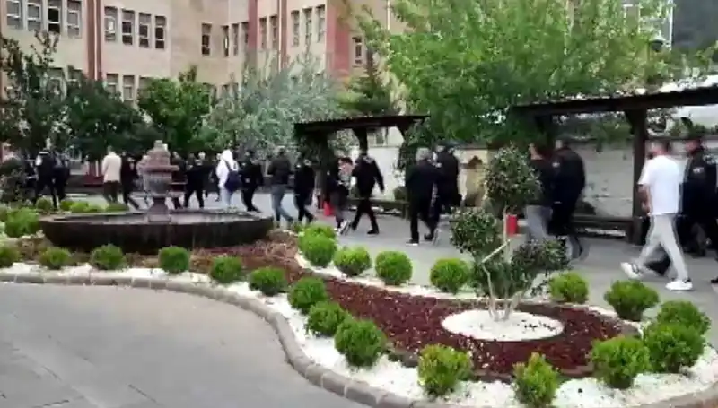 200 Milyon Liralık Vurgunla İlgili Şok Operasyon: 16 Kişi Tutuklandı!