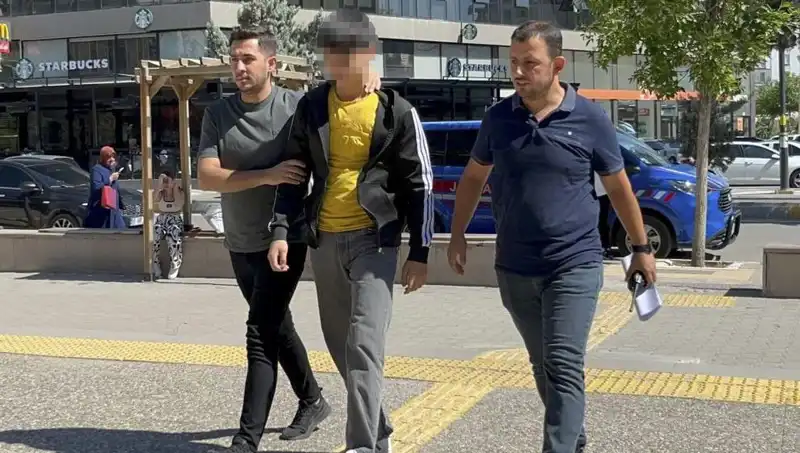 Tartıştığı Ağabeyini Bıçaklayan Genç, Yakınında Yaşanan Korkunç Olayın Ayrıntıları