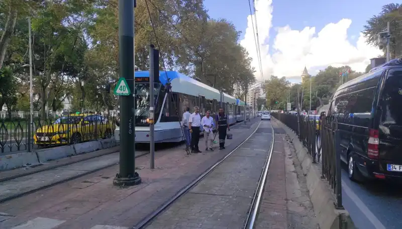 Beyoğlu'nda Tramvay Kazası: Yaya Hayatını Kaybetti, Şehirde Panik Hakim