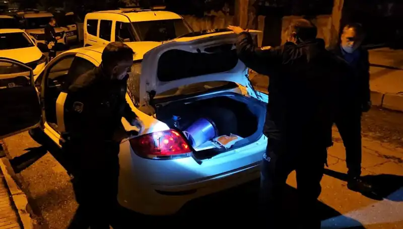 Polisten Kaçan Genç Yılmadı: 7 Yıl Ehliyetine El Konuldu!