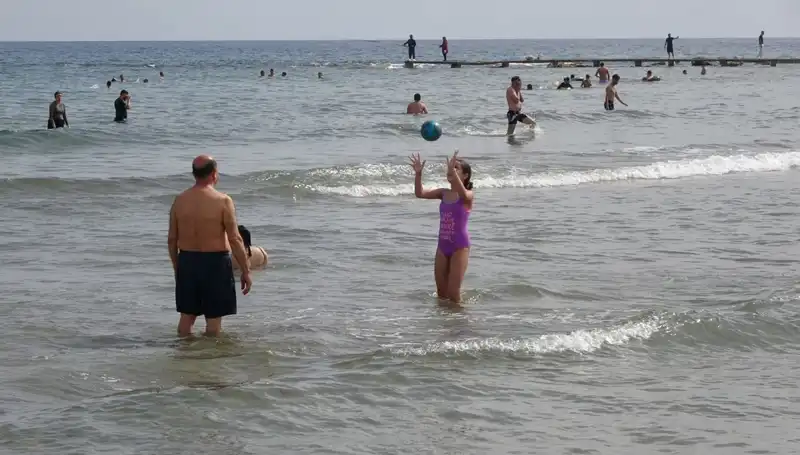 Sıcak Havalar Türkiye'yi Sararken Deniz Sezonu Erken Başladı!