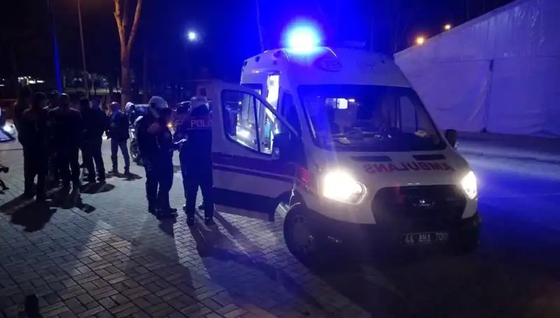 Parkta Silahlı Çatışma: İki Grup Arasında Kanlı Kavga Çıktı