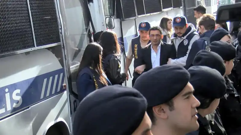 Flash Haber TV’ye El Koyuldu, Payfix Operasyonunda 29 Şüpheli Adliyeye Sevk Edildi
