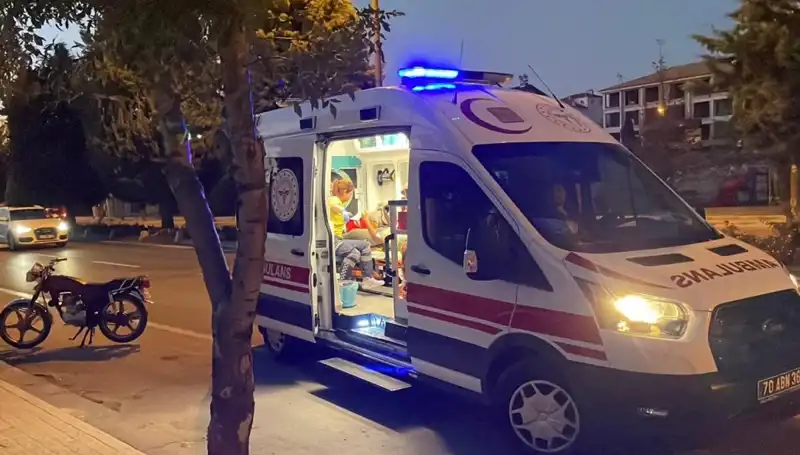 İnanılması Güç Kaza: Otomobil, Motosikleti 70 Metre Sürükledi, Sürücü Kaçtı