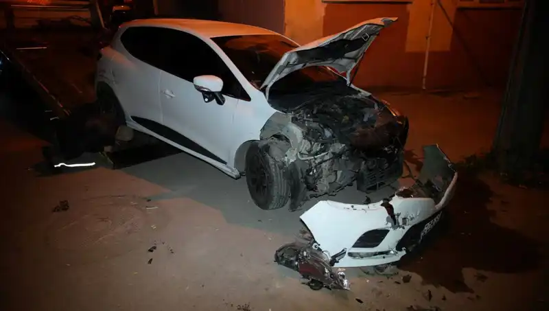 Alkollü sürücünün dehşeti: 5 araca çarpıp kaza yaptı