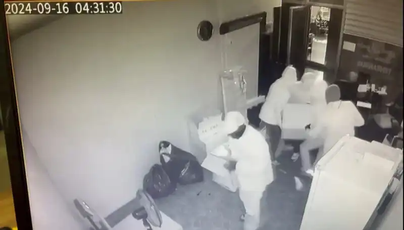 Sırtlayıp Götürdüler: Binlerce Lira Kasa Hırsızlığı Olayı