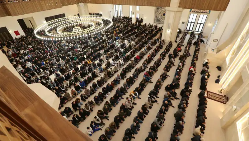 2025 Cuma Namazı Saatleri: İstanbul, Ankara ve İzmir’de Kılınacak Zaman
