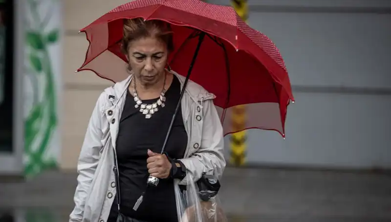 Meteorolojiden İkazan Fırtınasına Dikkat Uyarısı: Güçlü Rüzgarlar ve Yağış Bekleniyor!