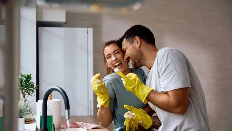 Günlük Hayatta Uygulanabilir Basit Alışkanlıklar İle Çiftler Neden Daha Mutlu Oluyor?