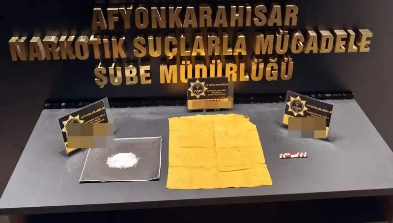 Afyonkarahisar’da Şok Uyuşturucu Operasyonu: 3 Şahıs Tutuklandı