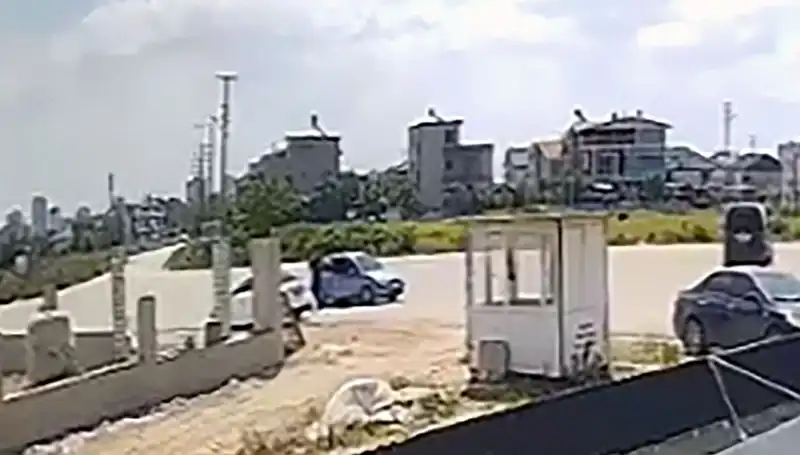 Park Halindeki Otomobillerden Büyük Hırsızlık: 450 Bin Lira Kayboldu!
