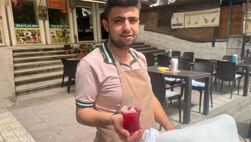 Dağların Zirvesindeki Kar, Haziran Sıcağında Buz Gibi Serinlik Sunuyor