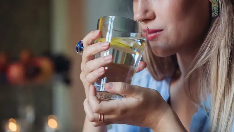 Her Sabah Aç Karnına 1 Litre Su İçmenin Faydaları ve İnanılmaz Etkileri