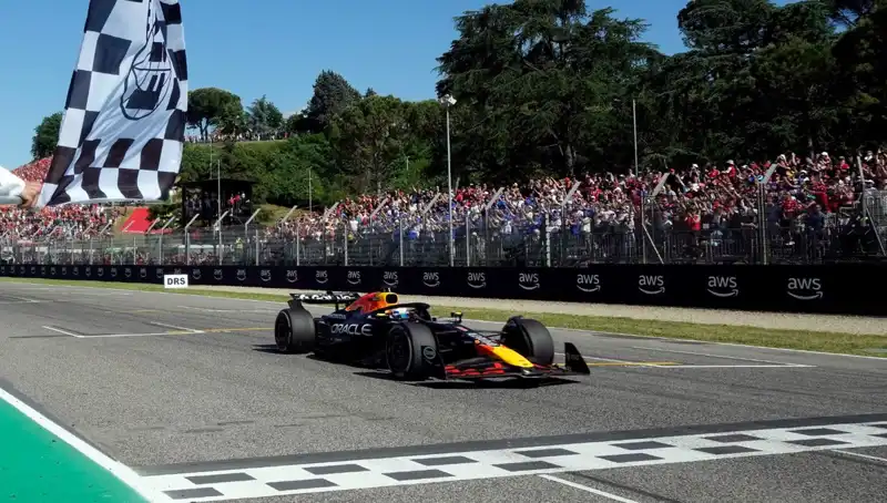 Monako Grand Prix'si: Formula 1'de Muhteşem Bir Görüntü ve Rekabetin Zirvesi